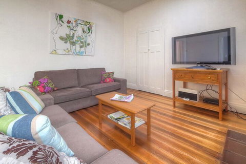 Youngs Cottage - Nambucca Heads Accommodation 2