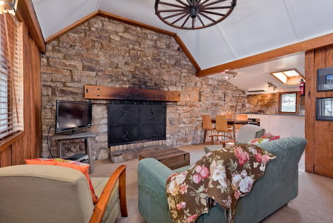 Crackenback Cottage 1884 - Nambucca Heads Accommodation 3
