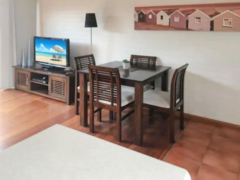 Home Near Shops & Beach - Nambucca Heads Accommodation 3