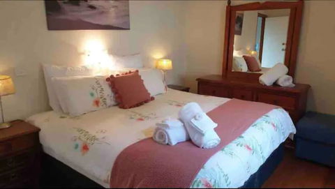 Home Near Shops & Beach - Nambucca Heads Accommodation 1