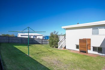 Toms Beach House - Nambucca Heads Accommodation 2