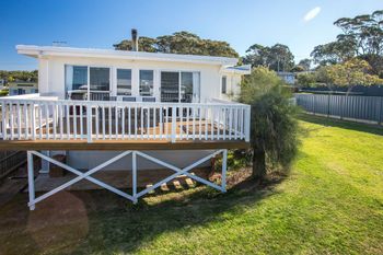 Toms Beach House - Nambucca Heads Accommodation 1
