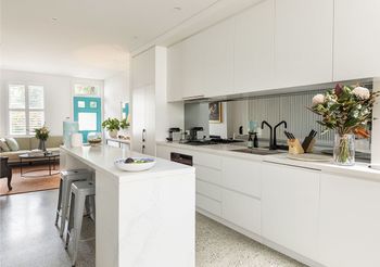 Stunning Executive Home In Glebe - Nambucca Heads Accommodation 3