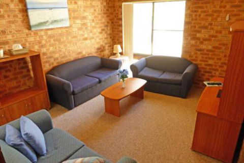 Dolphins Delight At Culburra Beach - Nambucca Heads Accommodation 6