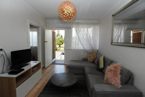 Glenelg Holiday Apartments The Broadway - Nambucca Heads Accommodation 0