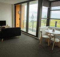 Watt Street 1 BR Apartment w Ocean Views - Nambucca Heads Accommodation