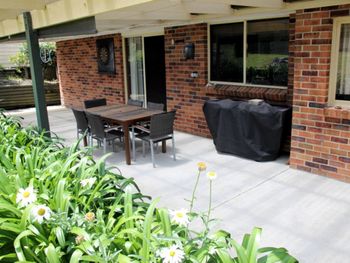 Narrawallee Escape - Nambucca Heads Accommodation 1