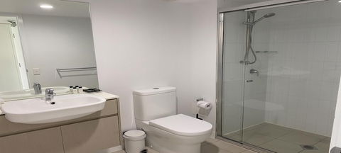 Airtrip Apartments On Carlyle St. Mackay - Nambucca Heads Accommodation 1