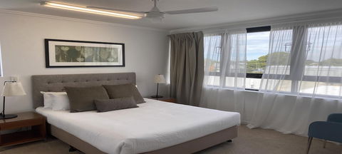 Airtrip Apartments On Carlyle St. Mackay - Nambucca Heads Accommodation 5