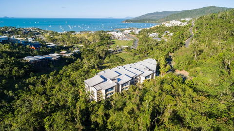 Azure Sea Whitsunday Resort - Nambucca Heads Accommodation 0