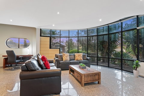 Villa De Marseilles - Melbourne - Nambucca Heads Accommodation 3
