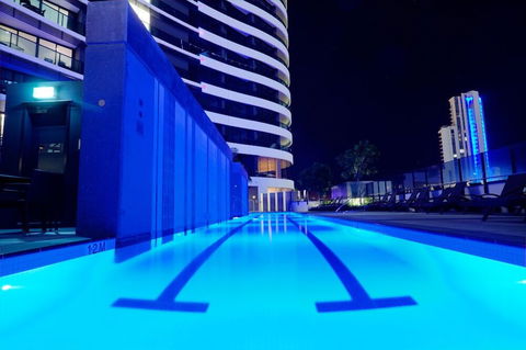 Oracle Broadbeach Apartments - Nambucca Heads Accommodation 3
