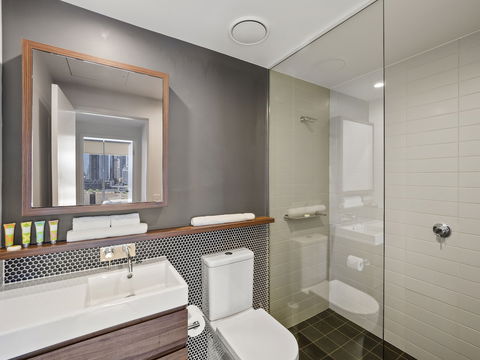 Lucid Living Brisbane - Nambucca Heads Accommodation 5