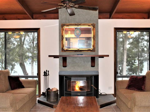 Between Waters B & B Lake Macquarie - Nambucca Heads Accommodation 4