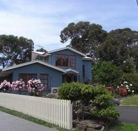 Anchlia Waterfront Cottage