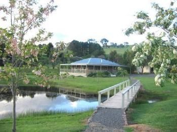 Buttercup Cottage & Private Apartment - Nambucca Heads Accommodation 0
