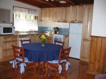 Buttercup Cottage & Private Apartment - Nambucca Heads Accommodation 6