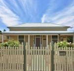 Maeville Cottage - Nambucca Heads Accommodation