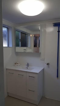 Clifton Sands Holiday Apartments - Nambucca Heads Accommodation 5