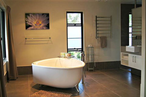 Melawondi Spring Retreat - Nambucca Heads Accommodation 7