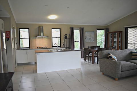 Melawondi Spring Retreat - Nambucca Heads Accommodation 5