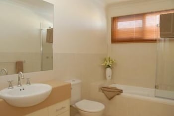 The Lakes Apartments - Nambucca Heads Accommodation 3