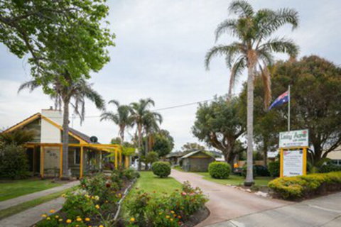 Lazy Acre Log Cabins - Nambucca Heads Accommodation 0