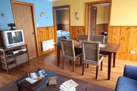 Bicheno's A Plus Apartments - Nambucca Heads Accommodation 4