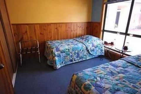 Bicheno's A Plus Apartments - Nambucca Heads Accommodation 3