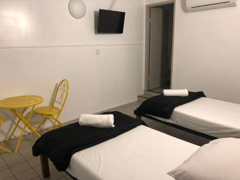 Airlie Waterfront Accommodation - Nambucca Heads Accommodation 1