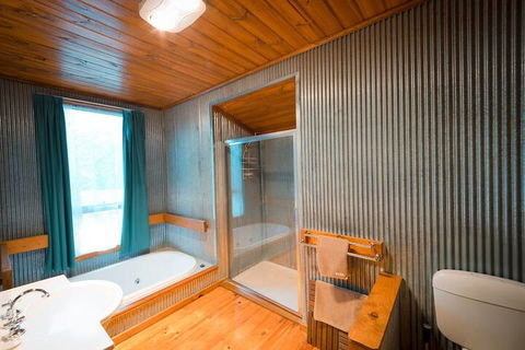 Sanctuary Park Cottages - Nambucca Heads Accommodation 5