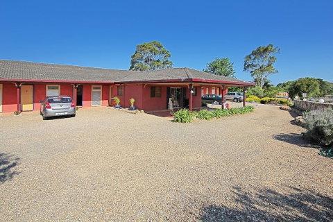Milton Village Motel - Nambucca Heads Accommodation 1