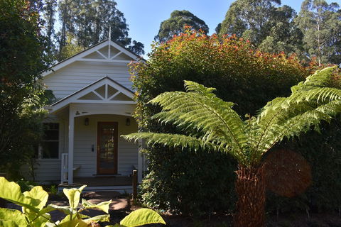 Gatehouse Cottage At Merrow Cottages - Mt Dandenong - Nambucca Heads Accommodation 0