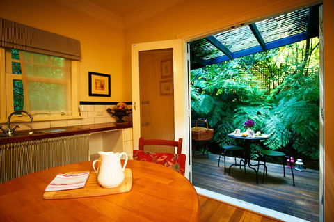 Gatehouse Cottage At Merrow Cottages - Mt Dandenong - Nambucca Heads Accommodation 5
