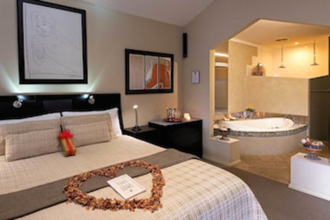 Riverview Rise Retreats - Nambucca Heads Accommodation 0