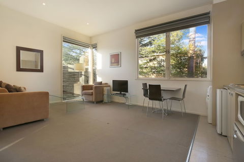 Plum North Melbourne - Nambucca Heads Accommodation 6