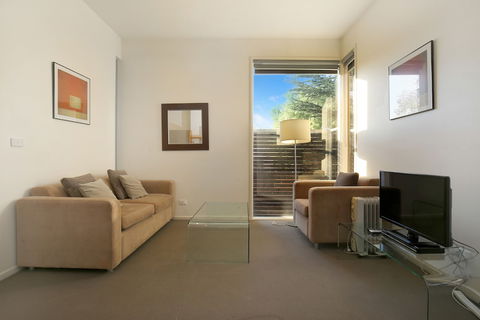 Plum North Melbourne - Nambucca Heads Accommodation 5