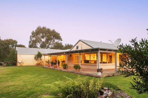 Acacia Chalets - Nambucca Heads Accommodation 1