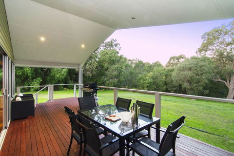 Acacia Chalets - Nambucca Heads Accommodation 5