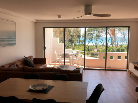 Camargue Beachfront Apartments - Nambucca Heads Accommodation 5