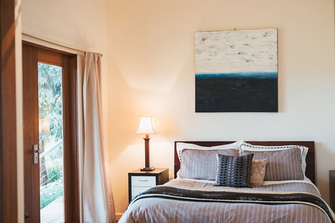 Outlook Hill Vineyard Cottages - Nambucca Heads Accommodation 6