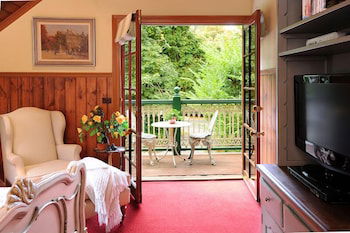Mary Card's Coach House - Nambucca Heads Accommodation 5