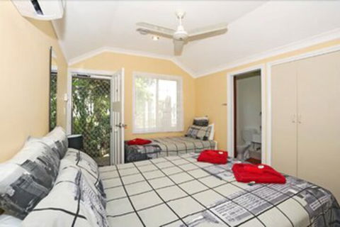 Jacaranda Guest House - Nambucca Heads Accommodation 2