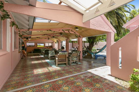 Dolphins Beach House - Nambucca Heads Accommodation 2