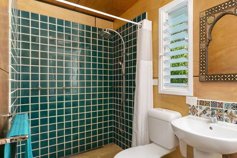 Dolphins Beach House - Nambucca Heads Accommodation 6