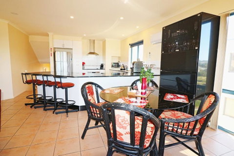 Ocean Breakers - Nambucca Heads Accommodation 3