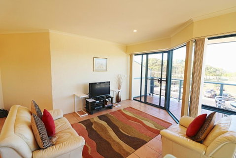 Ocean Breakers - Nambucca Heads Accommodation 1