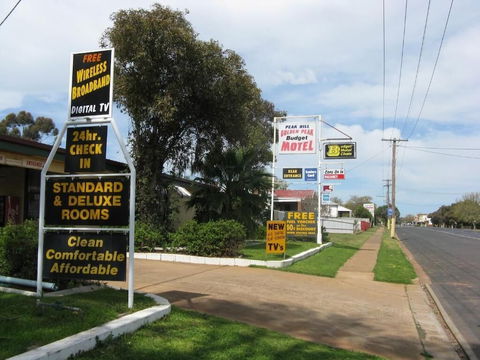 Peak Hill Golden Peak Budget Motel - Nambucca Heads Accommodation 2