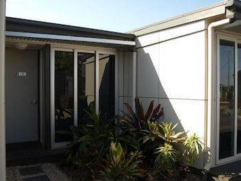 Smart Stayzzz Inns Clermont - Nambucca Heads Accommodation 3