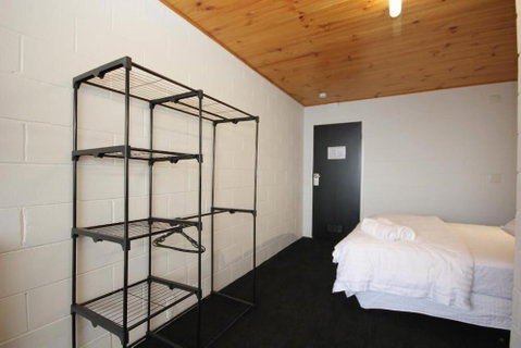 Falls Creek Hotel - Nambucca Heads Accommodation 4